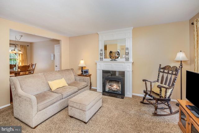 4321 NEW HAMPSHIRE DR, Harrisburg, PA 17112