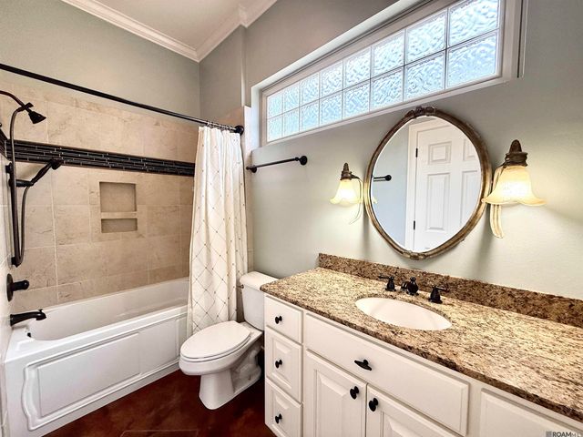 9528 Sawgrass Dr, Denham Springs, LA 70726