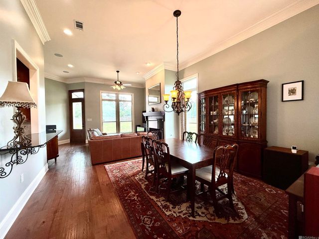 9528 Sawgrass Dr, Denham Springs, LA 70726