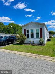 5 MILKWEED CT #245, Newark, DE 19713