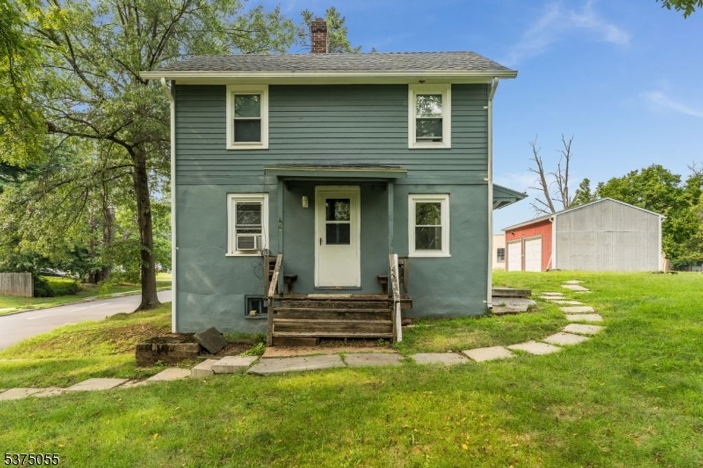 22 Allen St, Flemington Boro, NJ 08822