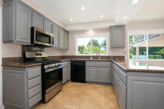 25182 Vespucci, Laguna Hills, CA 92653