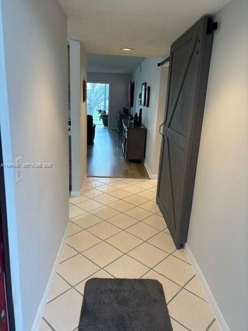 1001 SW 128th Ter 307B, Pembroke Pines, FL 33027