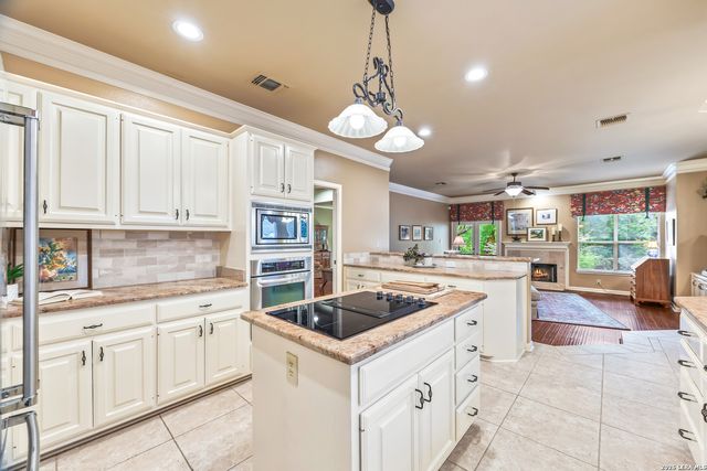 35 Inwood Manor, San Antonio, TX 78248