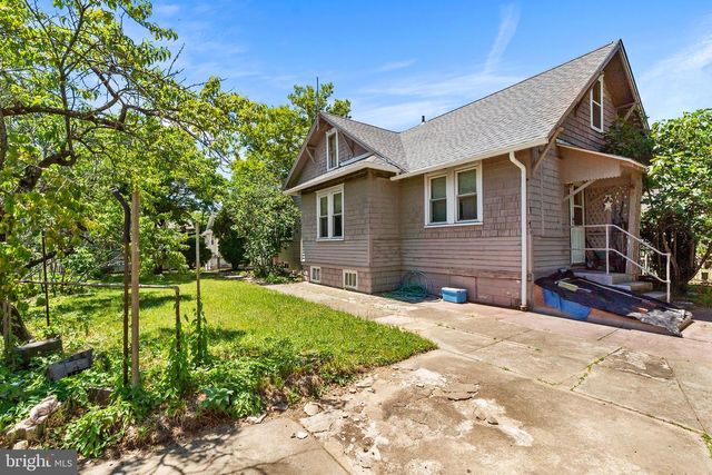 1720 W RIVER DR, Pennsauken, NJ 08110