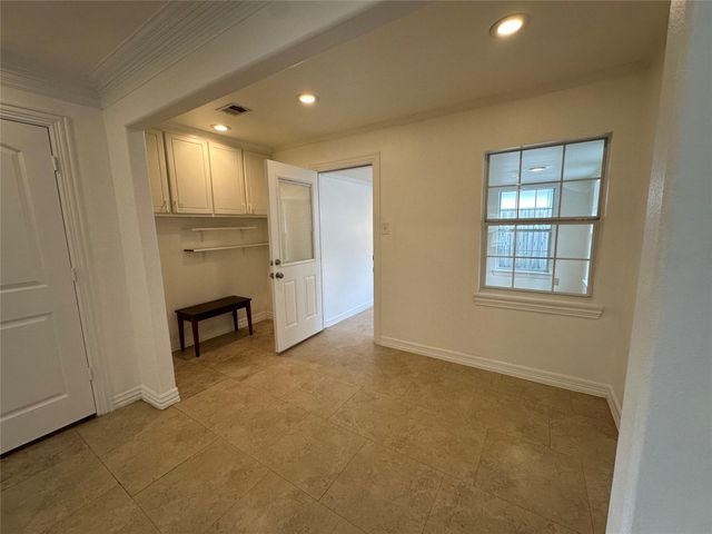 8522 Westview Drive, Houston, TX 77055
