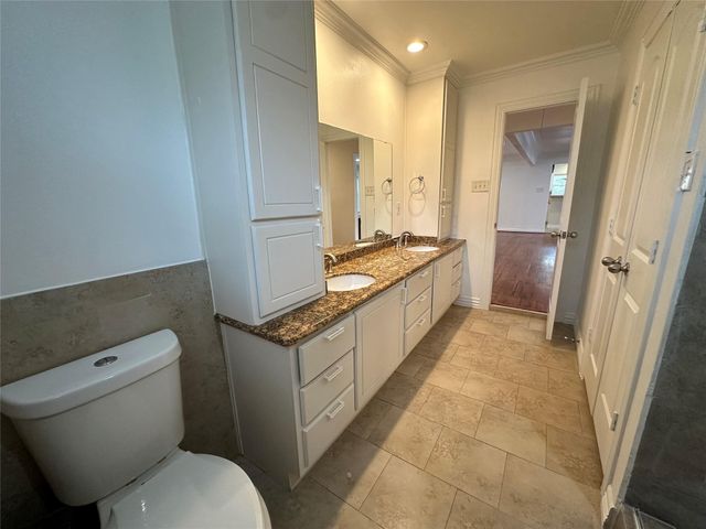 8522 Westview Drive, Houston, TX 77055