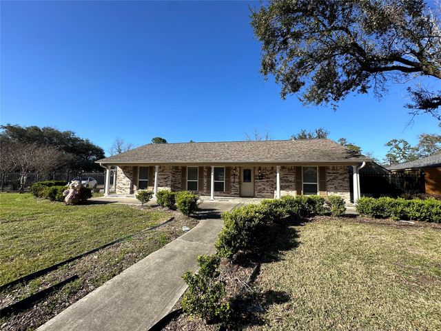 8522 Westview Drive, Houston, TX 77055