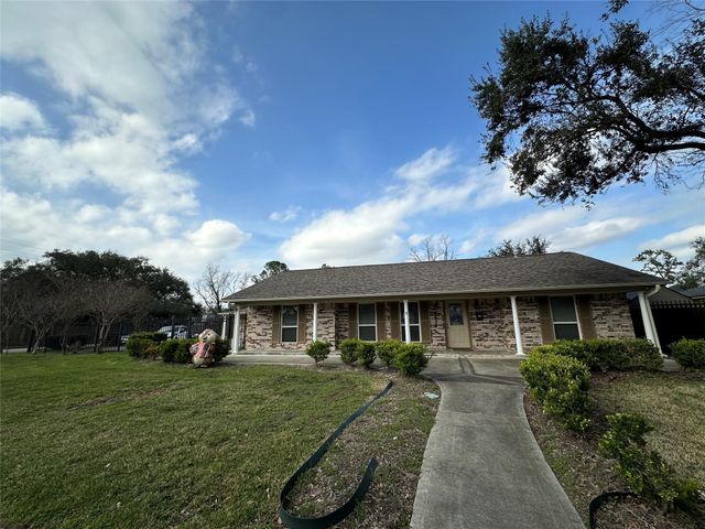 8522 Westview Drive, Houston, TX 77055