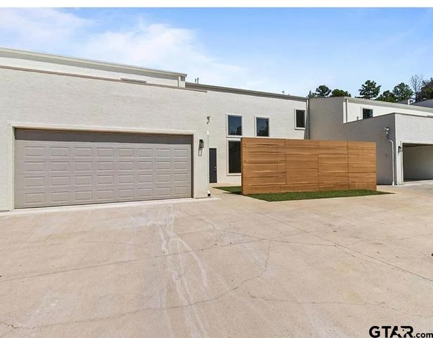 1212 Centennial Trl Unit B, Tyler, TX 75703