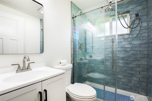 14517 Meridian Avenue N, Shoreline, WA 98133