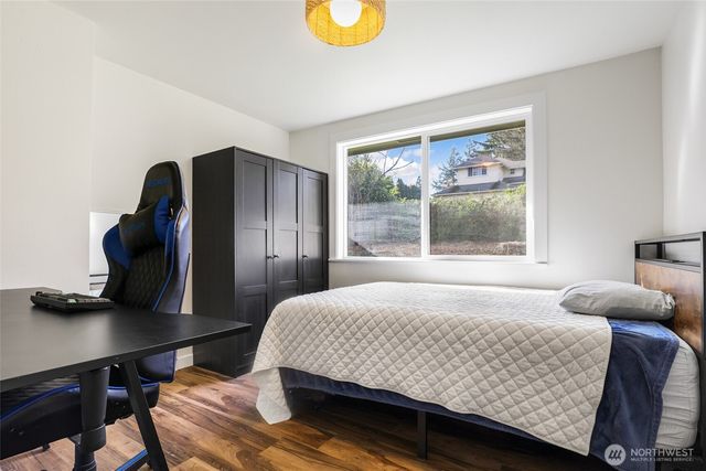 14517 Meridian Avenue N, Shoreline, WA 98133
