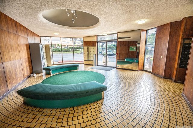 1128 Ala Napunani Street 703, Honolulu, HI 96818