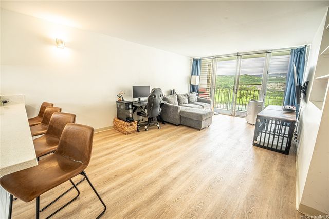 1128 Ala Napunani Street 703, Honolulu, HI 96818