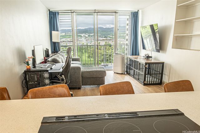 1128 Ala Napunani Street 703, Honolulu, HI 96818