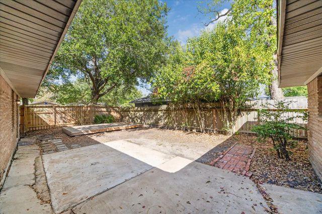 5422 Spellman Road, Houston, TX 77096