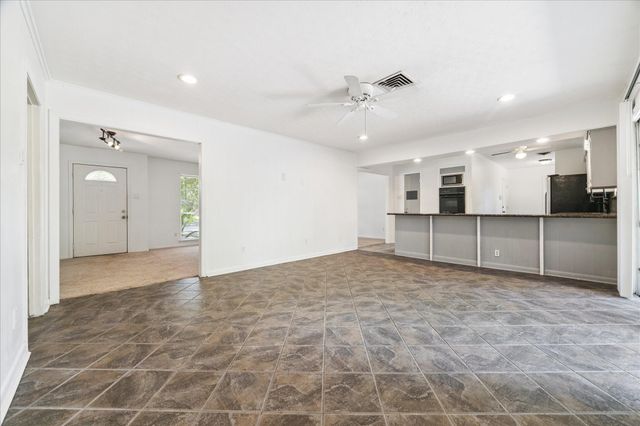 5422 Spellman Road, Houston, TX 77096