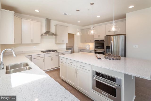 856 IMPERIAL RD, Arnold, MD 21012