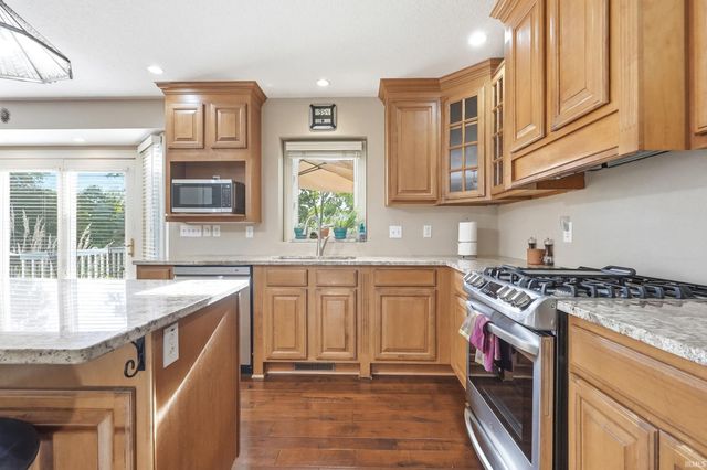 6206 Treasure Cove, Fort Wayne, IN 46835