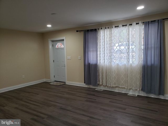 1609 LEE RD, Fort Washington, MD 20744