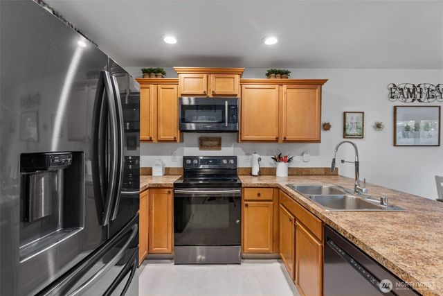 20010 19th Avenue E, Spanaway, WA 98387