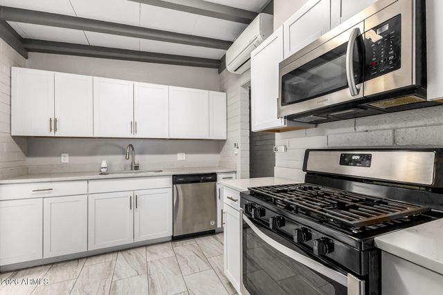 1439 E HATCHER Road, Phoenix, AZ 85020