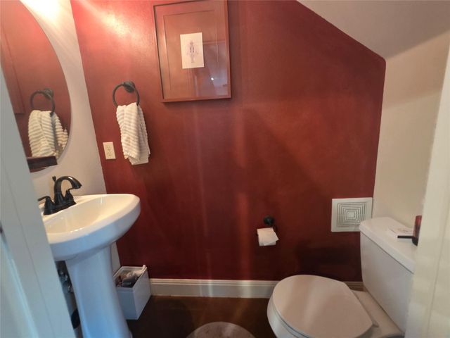 408 W Croslin ST, Austin, TX 78752