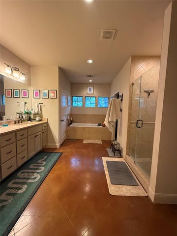 408 W Croslin ST, Austin, TX 78752