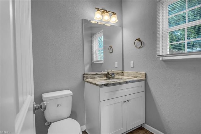 425 Culloden ST, Suffolk, VA 23434