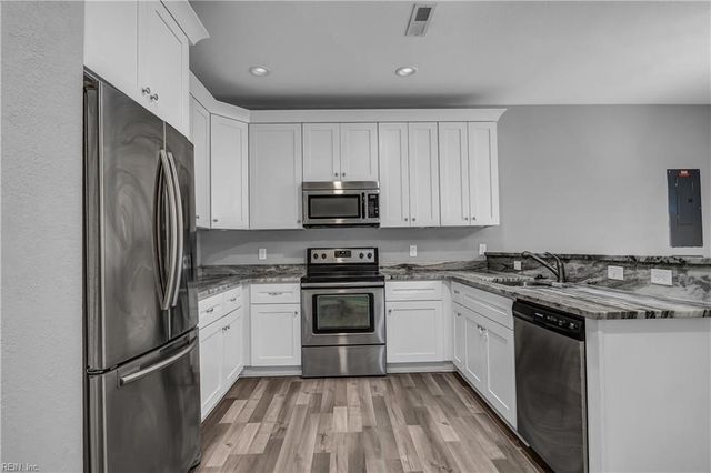 425 Culloden ST, Suffolk, VA 23434