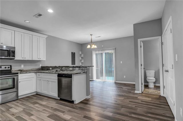425 Culloden ST, Suffolk, VA 23434