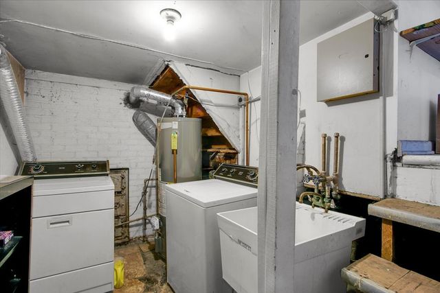 6735 N Lawndale Avenue, Lincolnwood, IL 60712