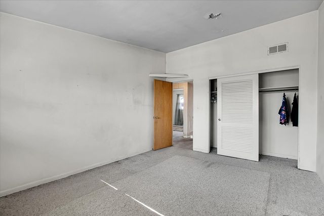 6735 N Lawndale Avenue, Lincolnwood, IL 60712