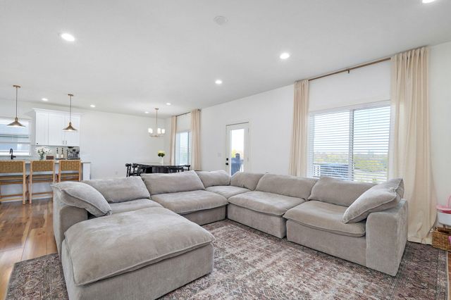 224 W Cinton St Street, Rogersville, MO 65742