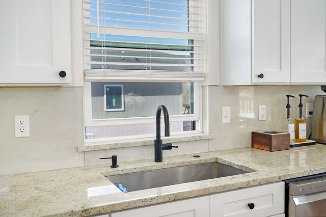 224 W Cinton St Street, Rogersville, MO 65742