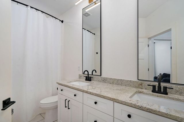 224 W Cinton St Street, Rogersville, MO 65742