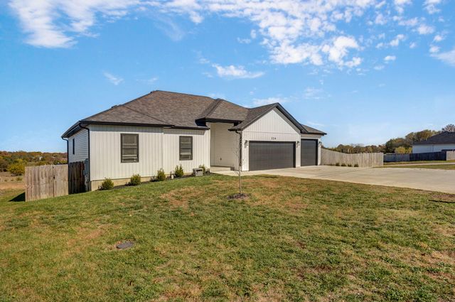 224 W Cinton St Street, Rogersville, MO 65742