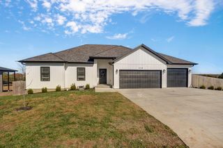 224 W Cinton St Street, Rogersville, MO 65742