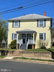 1417 HANOVER ST #APT B, Fredericksburg, VA 22401