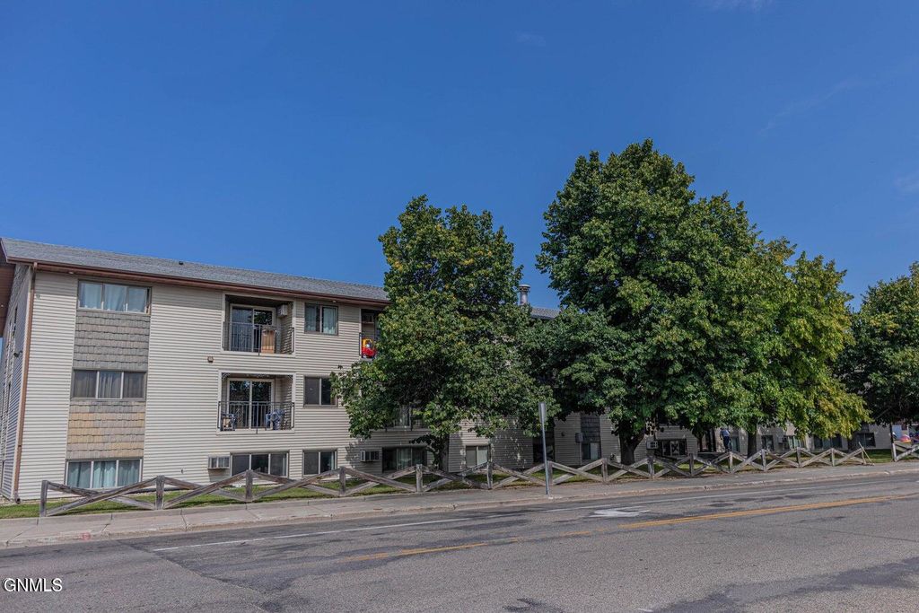 1112 Portland Drive, Bismarck, ND 58504 photo 20