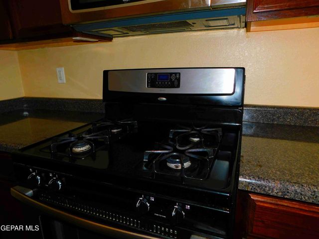 11233 RED BARREL Place, El Paso, TX 79934