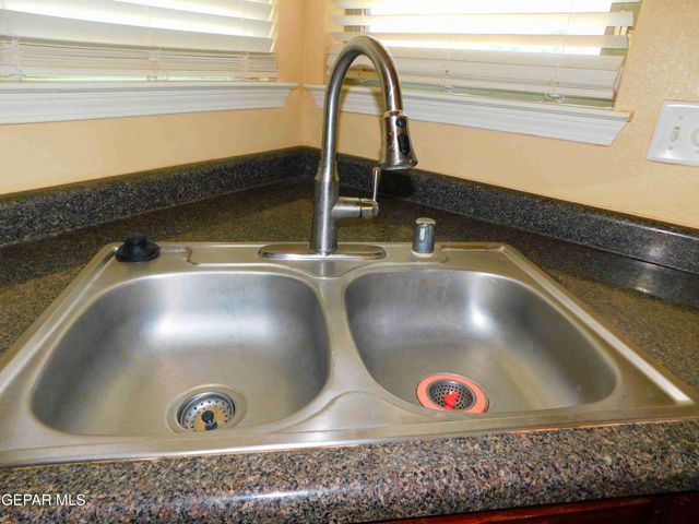 11233 RED BARREL Place, El Paso, TX 79934