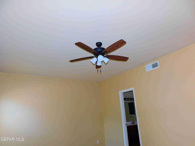 11233 RED BARREL Place, El Paso, TX 79934