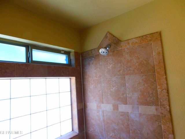 11233 RED BARREL Place, El Paso, TX 79934