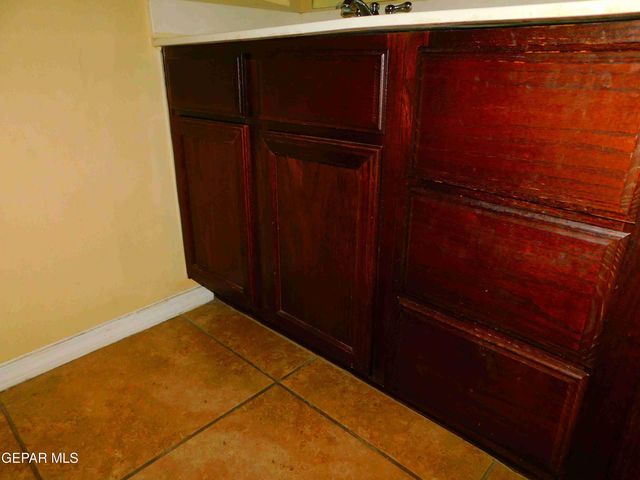 11233 RED BARREL Place, El Paso, TX 79934
