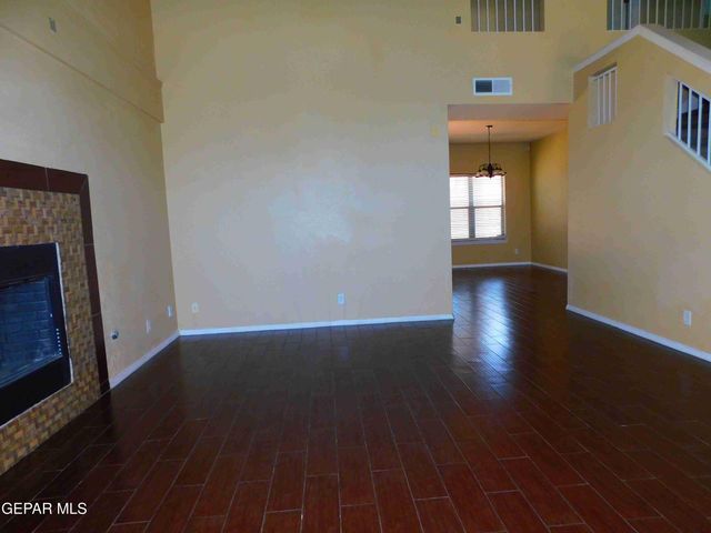 11233 RED BARREL Place, El Paso, TX 79934