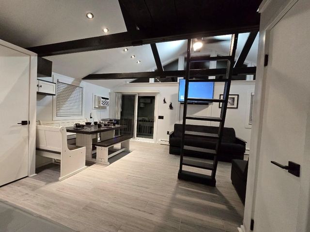 19-21 Kentville Terrace, Hampton, NH 03842