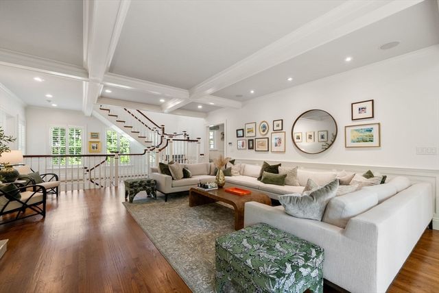 25 Kenilworth Road, Wellesley, MA 02482