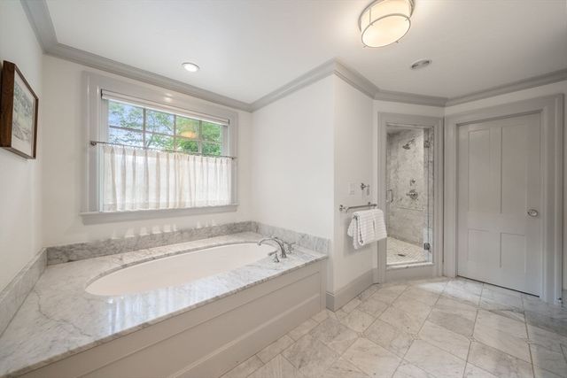 25 Kenilworth Road, Wellesley, MA 02482