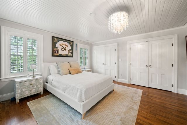 25 Kenilworth Road, Wellesley, MA 02482